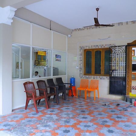 Nanda Mohan Homestay- Luxuries Ac Apartment Close To Alipiri Foothills-Kapila Teertham And Iskcon Temple ティルパティ エクステリア 写真