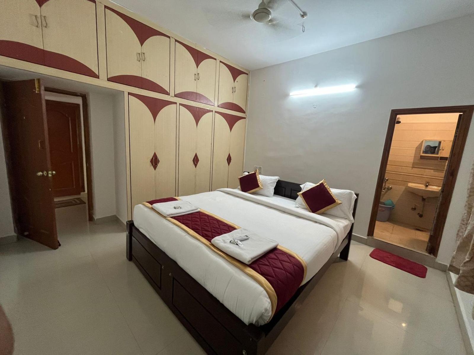 Nanda Mohan Homestay- Luxuries Ac Apartment Close To Alipiri Foothills-Kapila Teertham And Iskcon Temple ティルパティ エクステリア 写真