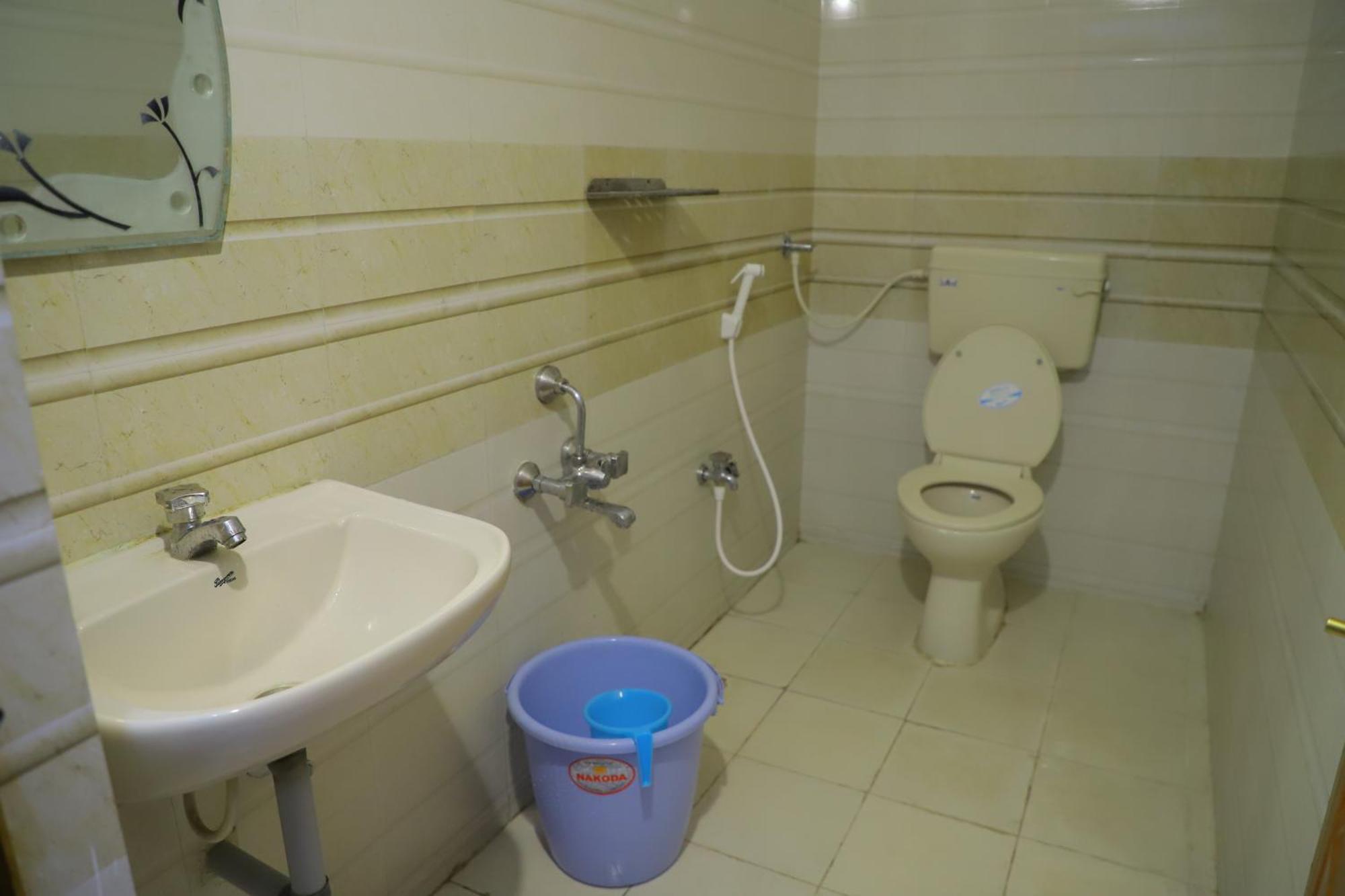 Nanda Mohan Homestay- Luxuries Ac Apartment Close To Alipiri Foothills-Kapila Teertham And Iskcon Temple ティルパティ エクステリア 写真