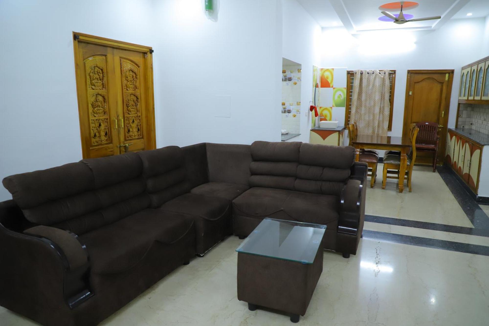 Nanda Mohan Homestay- Luxuries Ac Apartment Close To Alipiri Foothills-Kapila Teertham And Iskcon Temple ティルパティ エクステリア 写真