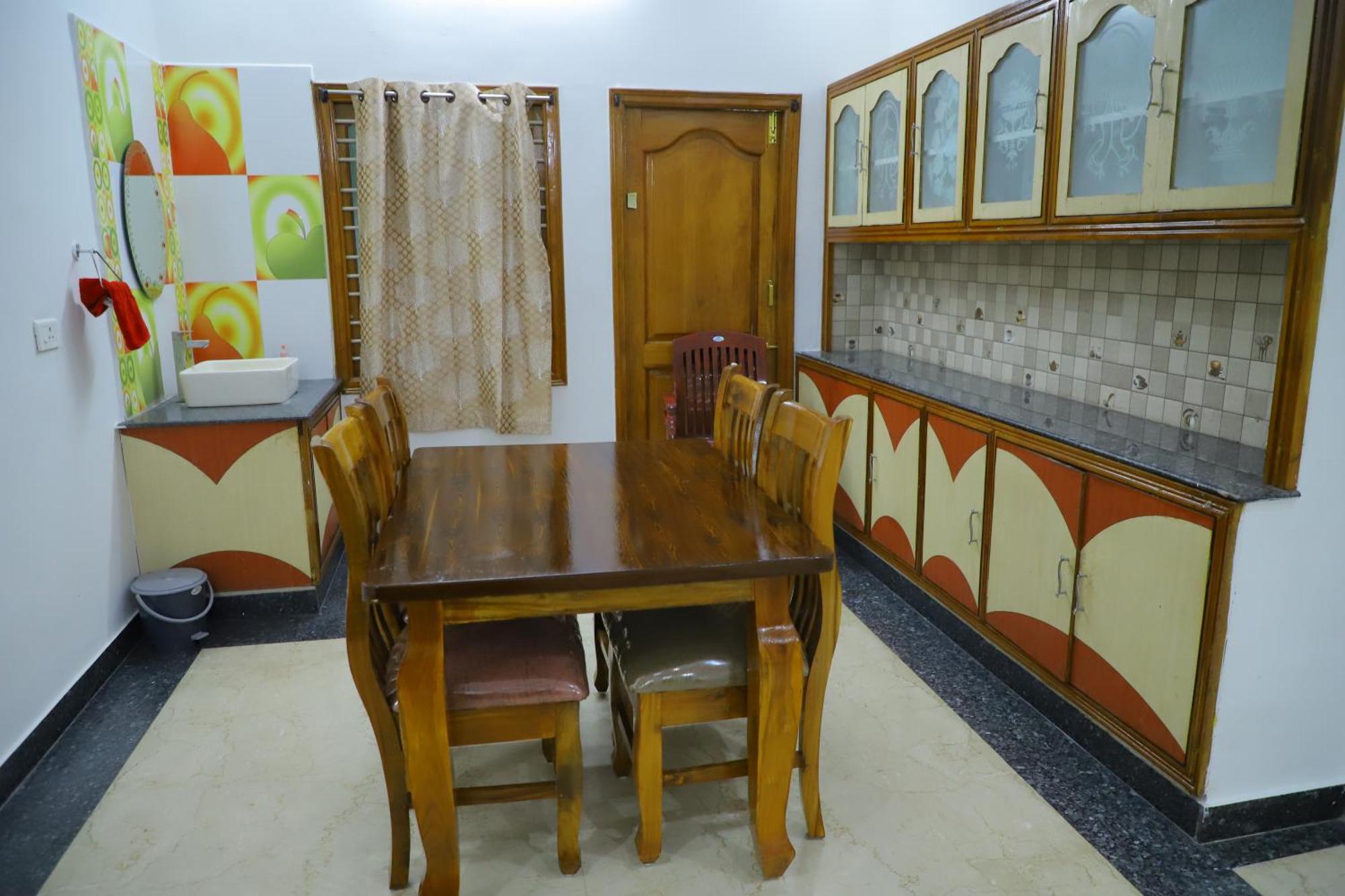 Nanda Mohan Homestay- Luxuries Ac Apartment Close To Alipiri Foothills-Kapila Teertham And Iskcon Temple ティルパティ エクステリア 写真
