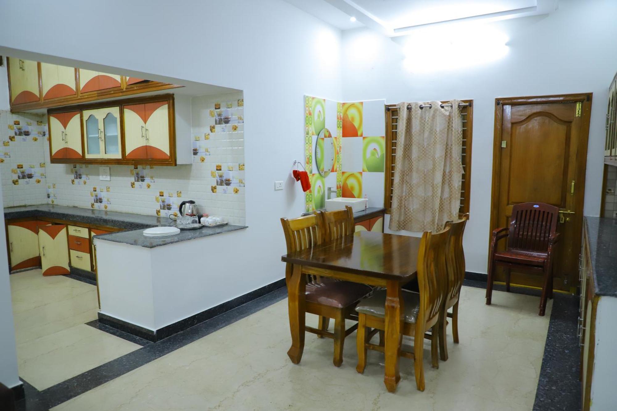 Nanda Mohan Homestay- Luxuries Ac Apartment Close To Alipiri Foothills-Kapila Teertham And Iskcon Temple ティルパティ エクステリア 写真