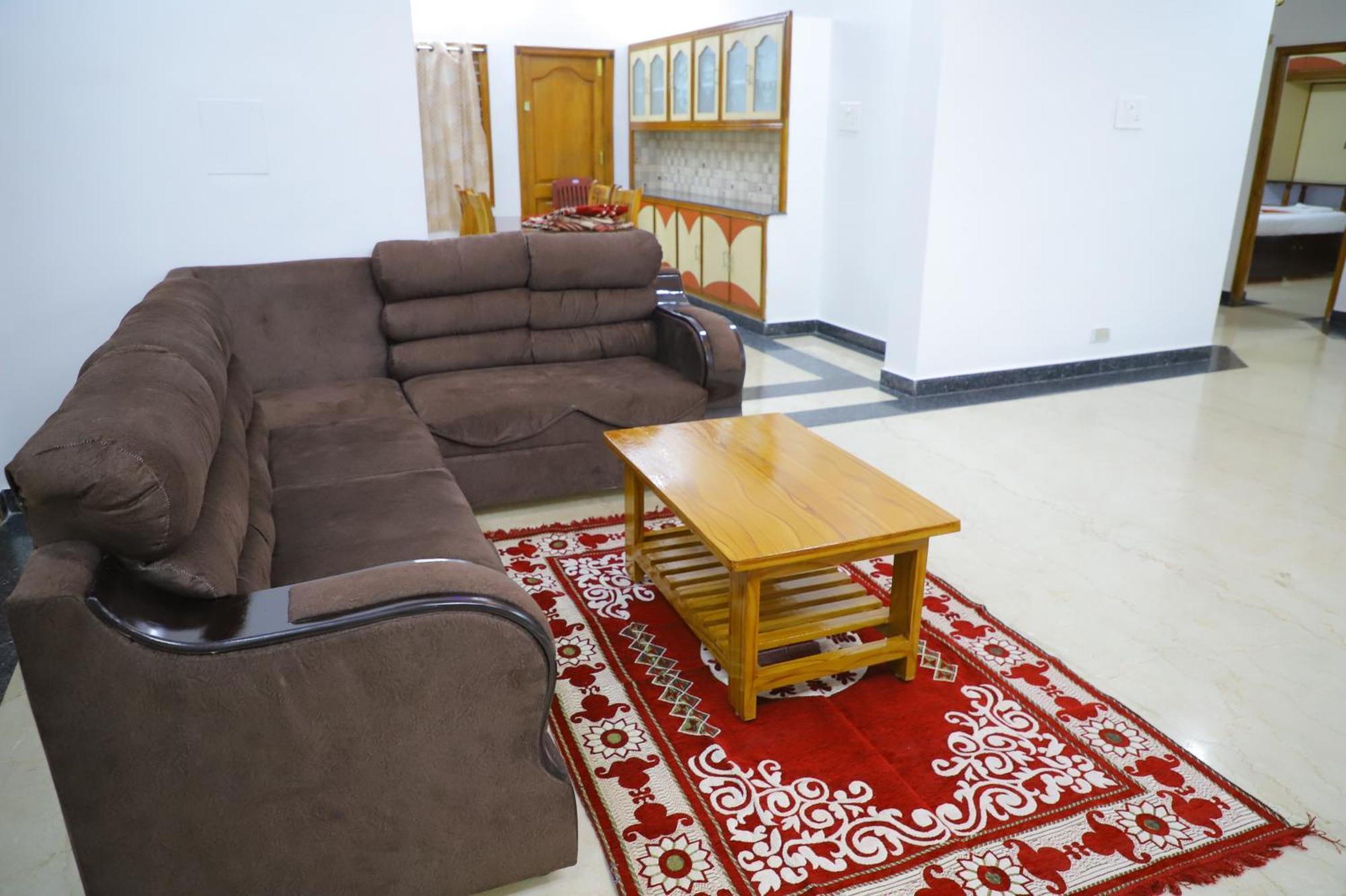 Nanda Mohan Homestay- Luxuries Ac Apartment Close To Alipiri Foothills-Kapila Teertham And Iskcon Temple ティルパティ エクステリア 写真