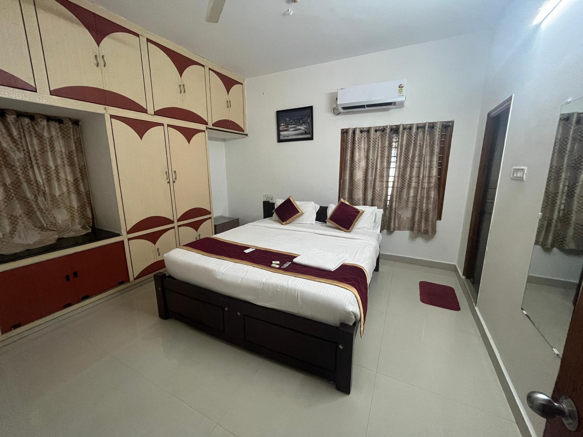 Nanda Mohan Homestay- Luxuries Ac Apartment Close To Alipiri Foothills-Kapila Teertham And Iskcon Temple ティルパティ エクステリア 写真